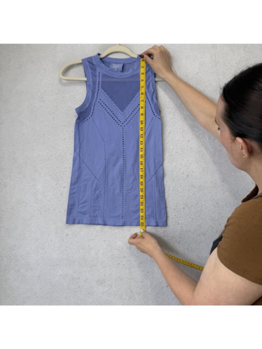 Athleta Tank Top Womens Small Blue Crew Neck Seamless Athletic Running Workout - Picture 3 of 6